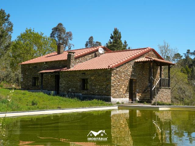 Casa de xisto T4 com piscina no meio da natureza 240m² Mouronho