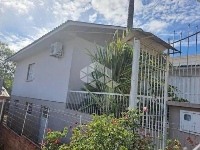 Casa de 04 dormitórios no Bairro São Roque Em Farroupilha