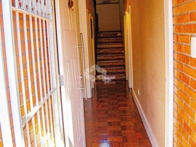 Casa de 04 dormitórios e 03 vagas com 178m² no bairro Cristo Redentor em Poa