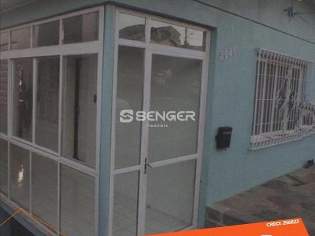 CASA DE 02 ANDARES COM SACADA DE VIDRO
