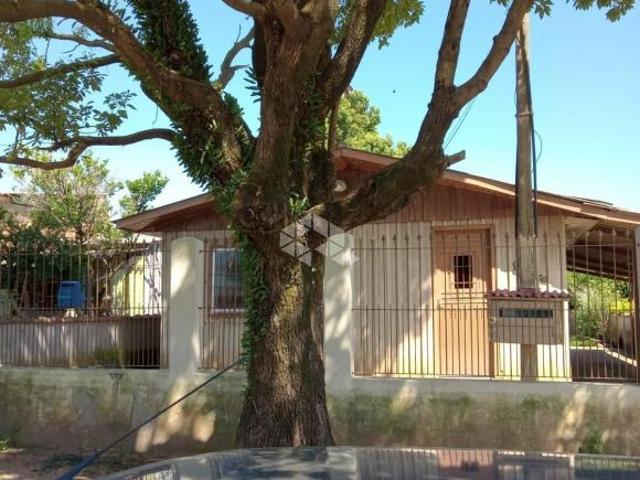 Casa de 02 dormitórios no Bairro Sumaré em Alvorada