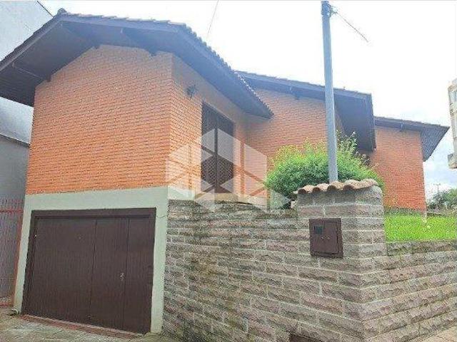 Casa de 03 Dormitórios no Bairro Vicentina em Farroupilha