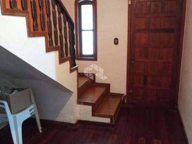 Casa de 03 dormitórios no Bairro Neópolis em Gravataí
