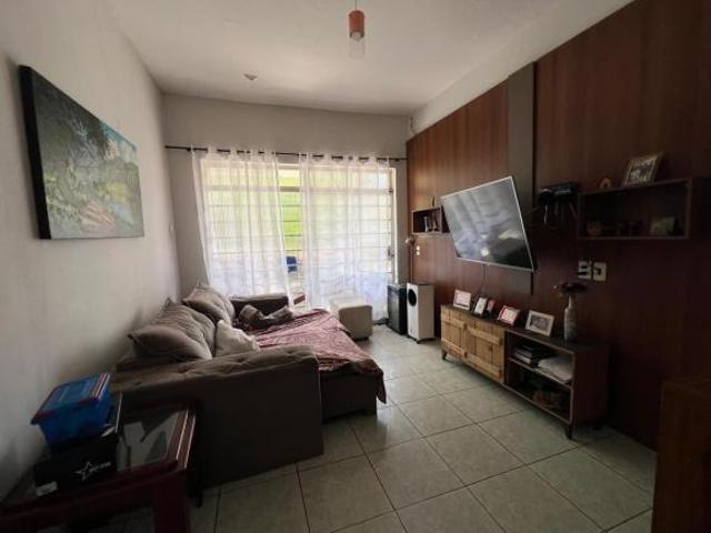 CASA DE 03 QUARTOS A VENDA PROXIMO A ARENA MRV