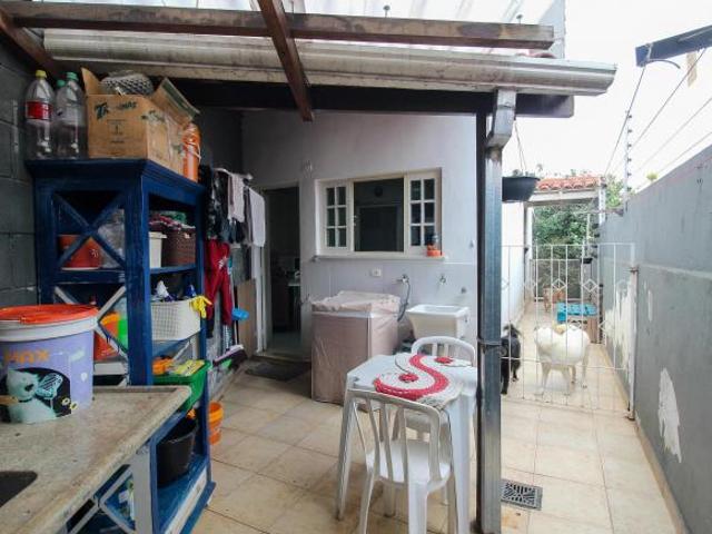 Casa de 140 m² com 3 quartos à venda na Vila Polopoli