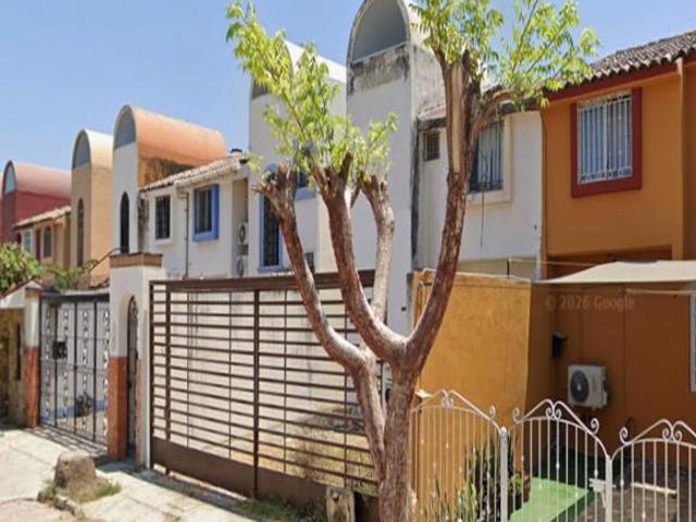 Casa de 140 m² con 3 recámaras en venta en Fraccionamiento Delfines
