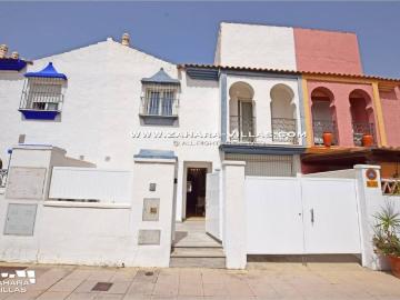 Casa de 150 m2 en venta Zahara de los Atunes, Andalucía