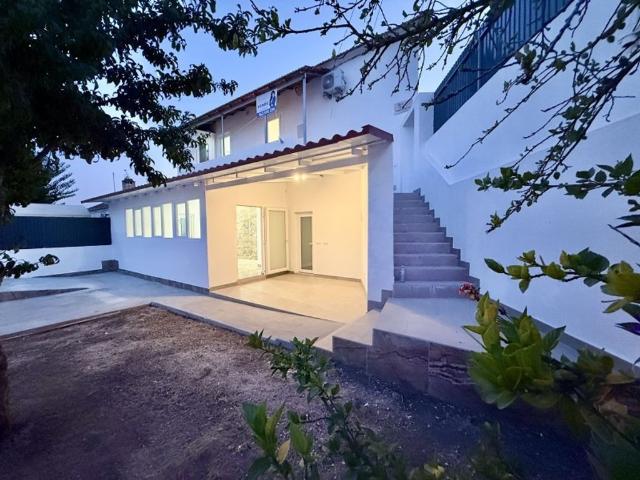 Casa de 150 m² à venda Barreiro, Setúbal