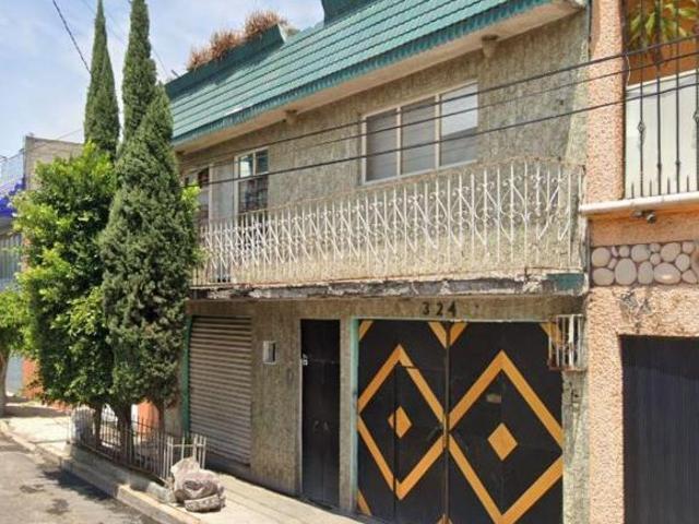 Casa de 150 m² con 4 recámaras en venta en La Perla