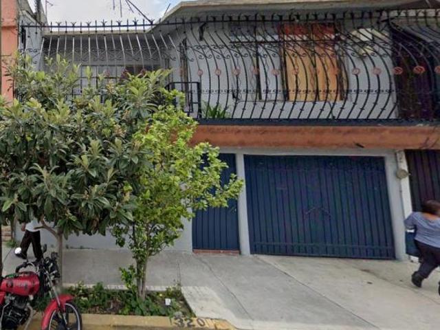 Casa de 150 m² con 4 recámaras en venta en Reforma