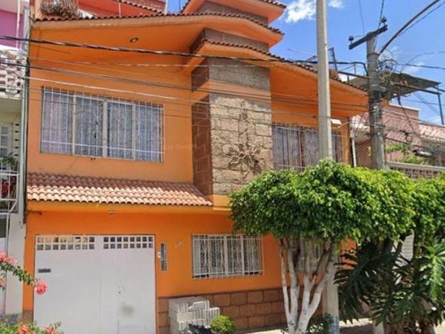 Casa de 150 m² con 3 recámaras en venta en Agua Azul