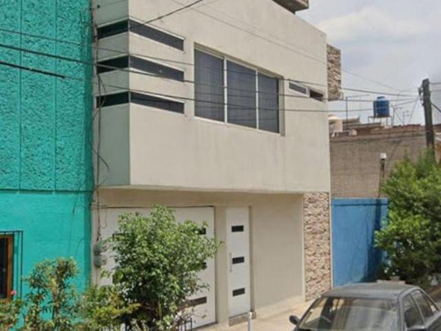 Casa de 152 m² con 4 recámaras en venta en La Perla