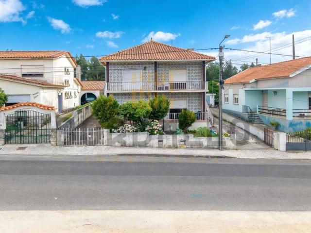 Casa de 156 m² à venda Caldas da Rainha, Portugal