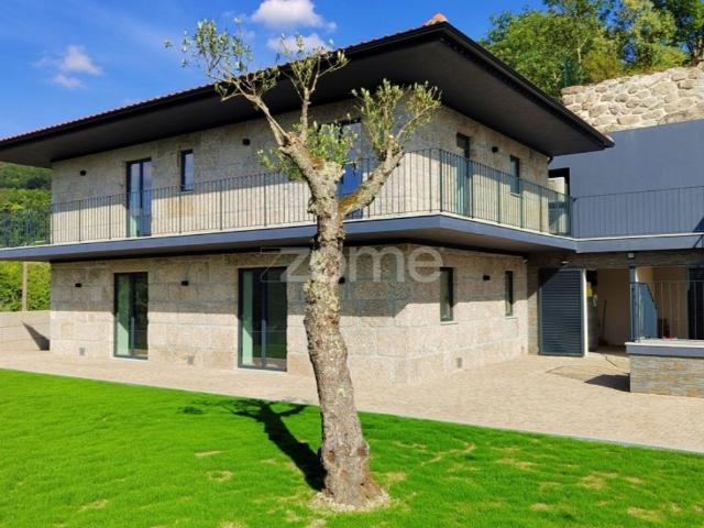 Casa de 156 m² para alugar Amarante, Porto