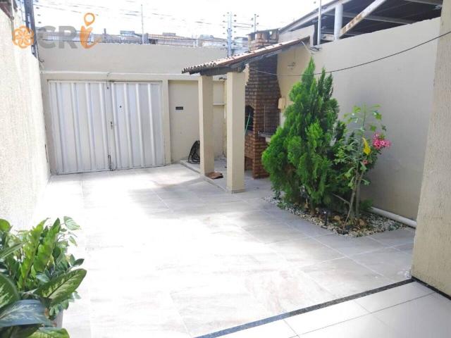 Casa de 158 m² na José Leônidas Cidade dos Funcionários Fortaleza CE, à venda por R$ 385.000 ou aluguel por R$ 2.700/mês