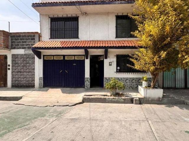 Casa de 159 m² con 6 recámaras en venta en Chimalhuacán