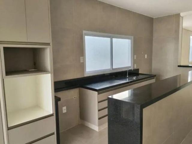 Casa de 160 m² com 2 quartos à venda em Parque Paraíso