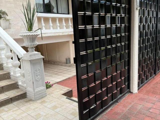 Casa de 160 m² con 3 recámaras en venta en Paseos de Taxqueña
