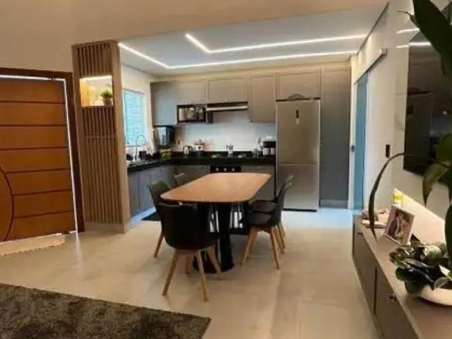 Casa de 170 m² com 3 quartos à venda no Jardim das Camélias