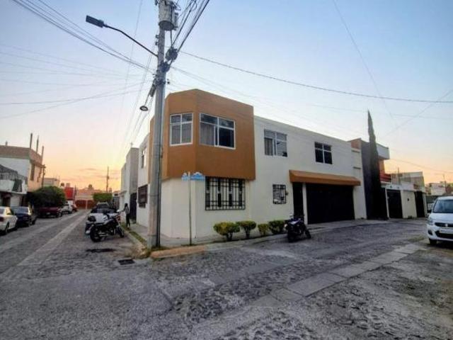 Casa de 170 m² con 4 recámaras en venta en La Misión