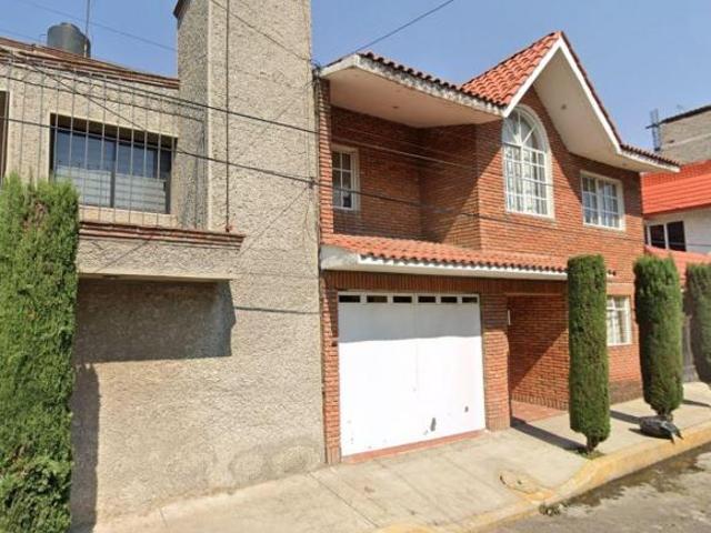 Casa de 178 m² con 4 recámaras en venta en Cerro de La Estrella