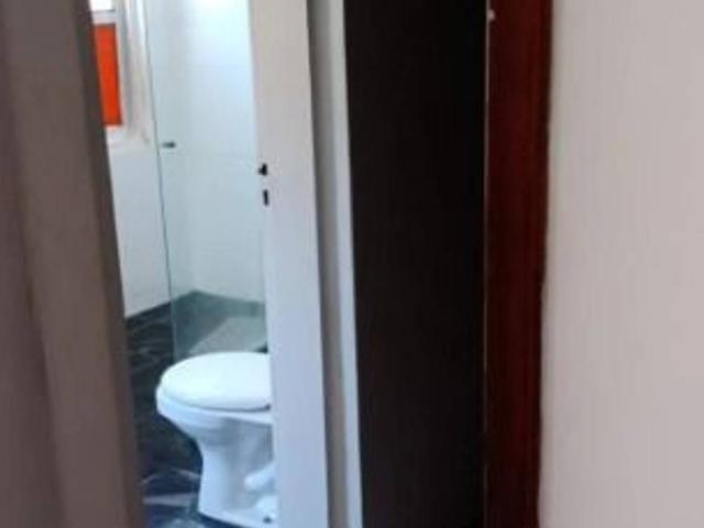 Casa de 180 m² na Professor Pinto de Aguiar Pituaçu Salvador BA, aluguel por R$ 2.400/mês