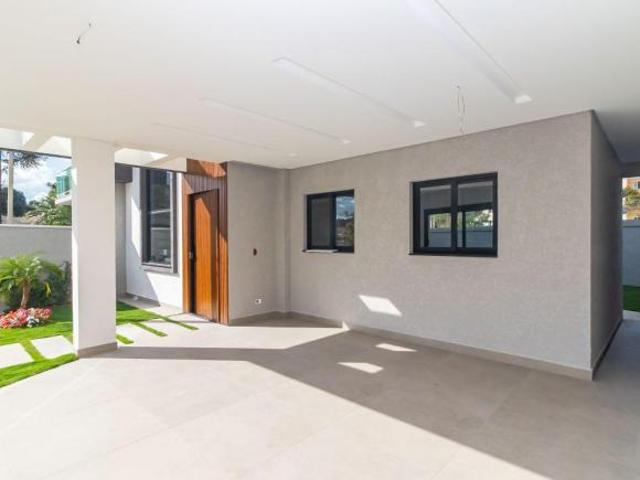 Casa de 180 m² com 4 quartos à venda no bairro Uberaba em Curitiba PR