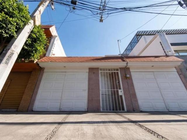 Casa de 180 m² con 3 recámaras en venta en Villa de Aragón