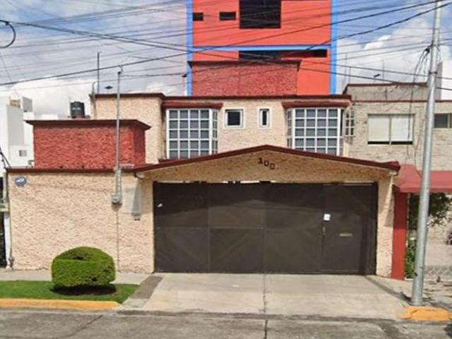 Casa de 181 m² con 4 recámaras en venta en La Florida