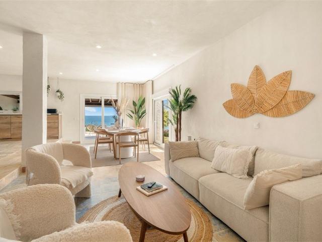 Casa de 188 m2 en venta Estepona, Andalucía