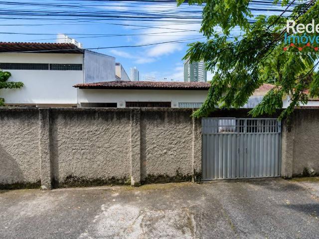 Casa de 190 m² Casa Forte Recife, aluguel por R$ 7.000/mês