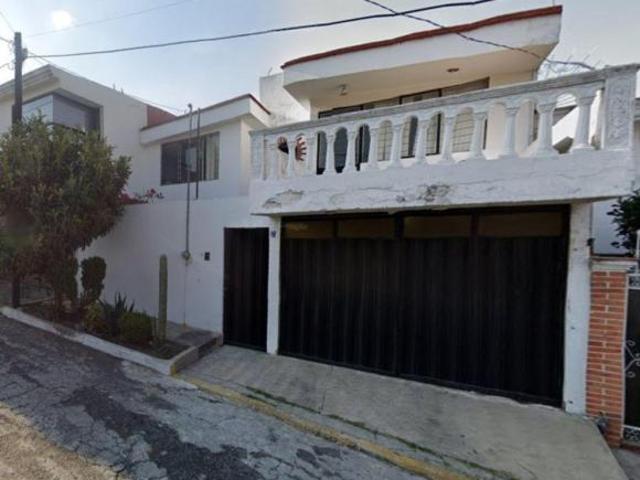 Casa de 190 m² con 4 recámaras en venta en Lomas de Loreto