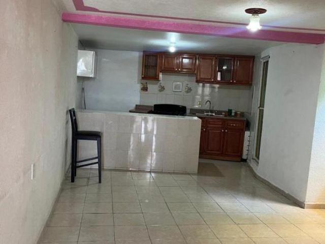 Casa de 100 m² con 7 recámaras en venta en Las Peñas