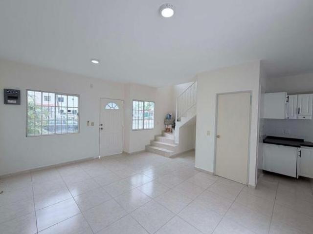 Casa de 100 m² con 2 recámaras en venta en Las Ceibas