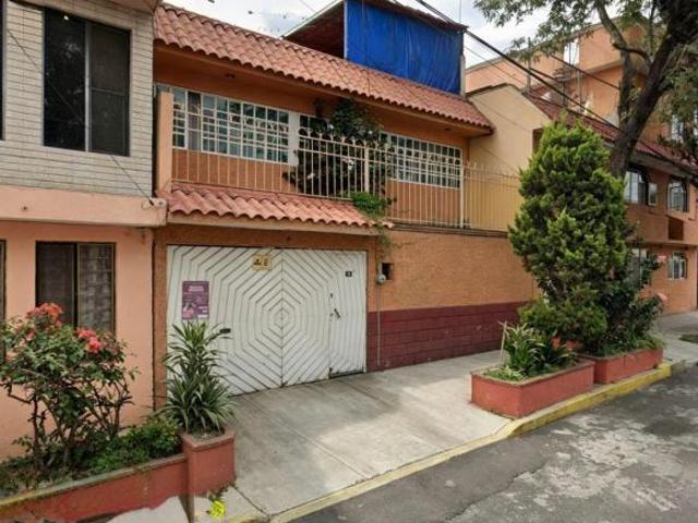 Casa de 100 m² con 3 recámaras en venta en Lomas de Tonalco, Xoch