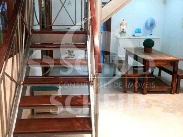 Casa de 100m² com 3 quartos e 2 vagas à venda na Vila Santa Catarina