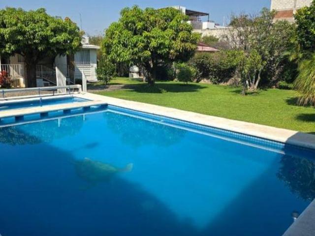 Casa de 1022 m² con 4 recámaras en venta en Fracc. Brisas Cuautla