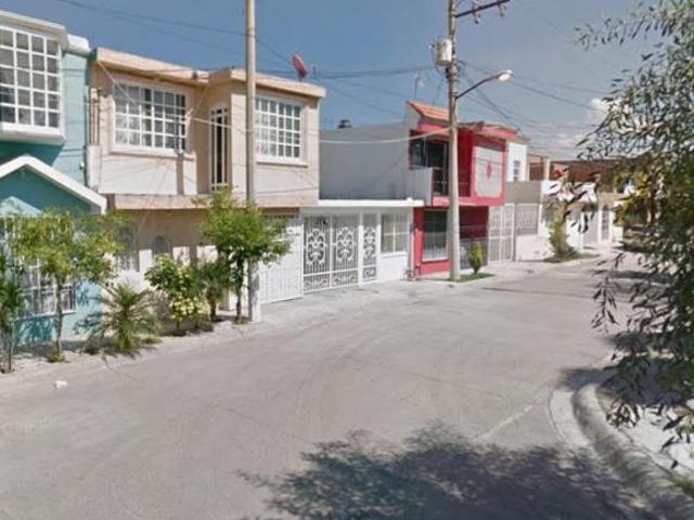 Casa de 105 m² con 2 recámaras en venta en Fraccionamiento Deportivo Salamanca Guanajuato