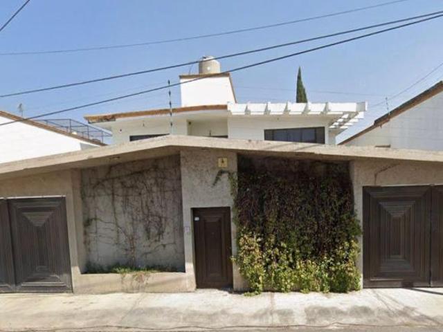 Casa de 110 m² con 3 recámaras en venta en Chalco