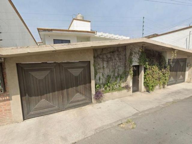 Casa de 110 m² con 3 recámaras en venta en La Conchita, Edo de chalco