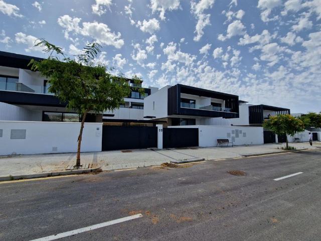Casa de 112 m2 en venta Estepona, Andalucía