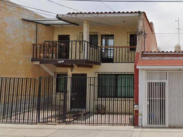 Casa de 114 m² con 3 recámaras en venta en Cerrito Colorado, Querétaro