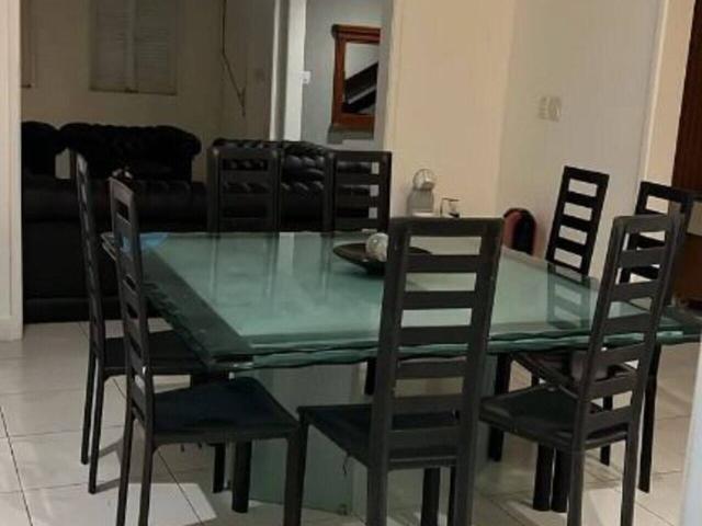 Casa de 12.000 m² na Ubaldo Osório Itaigara Salvador BA, aluguel por R$ 15.000/mês