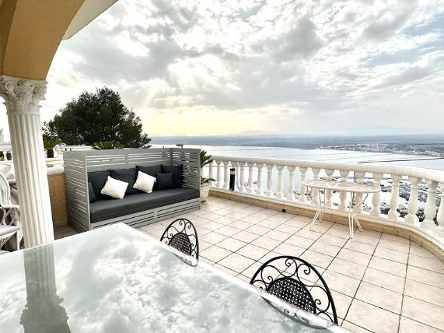 Casa de 130 m2 en venta Rosas, España
