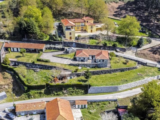 Casa de 130 m² à venda Paredes de Coura, Viana do Castelo