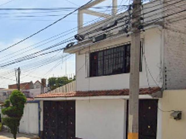 Casa de 130 m² con 3 recámaras en venta en Izcalli Jardines