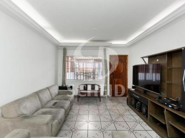 Casa de 130m² com 3 dormitórios e área gourmet no Jd. Cupecê