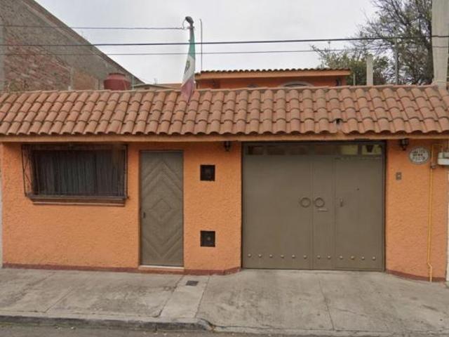 Casa de 137 m² con 3 recámaras en venta en Juventino Rosas