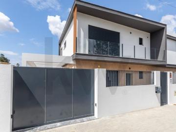 Casa de 136 m² para alugar Seixal, Setúbal
