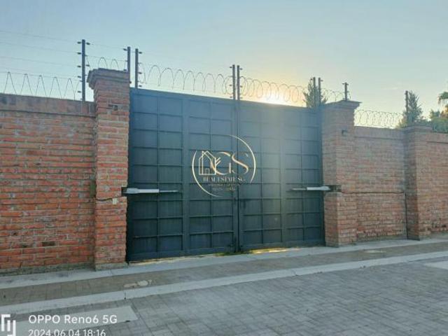 CASA DE 1380 DE TERRENO EN VENTA MICHINELAS CELAYA